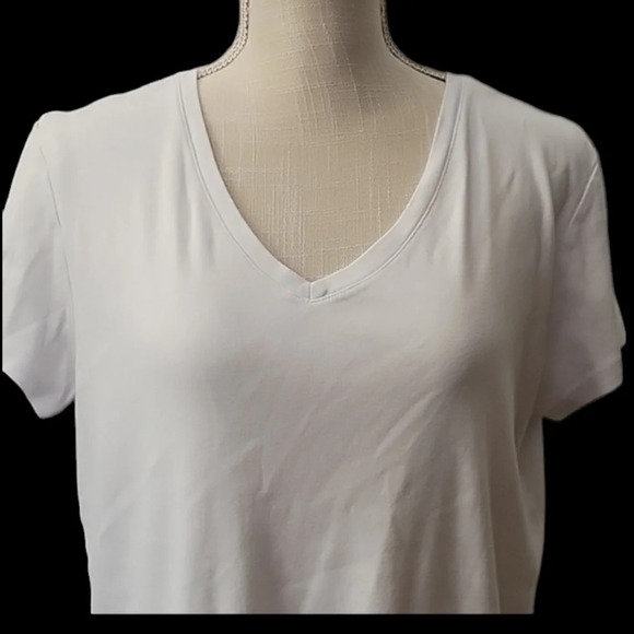 Kirkland Signature Tee - Picture 2 of 3